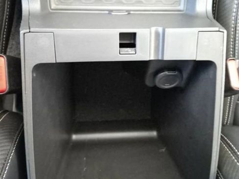 Used 2022 Nissan Frontier SV w/ SV Premium Package image 32