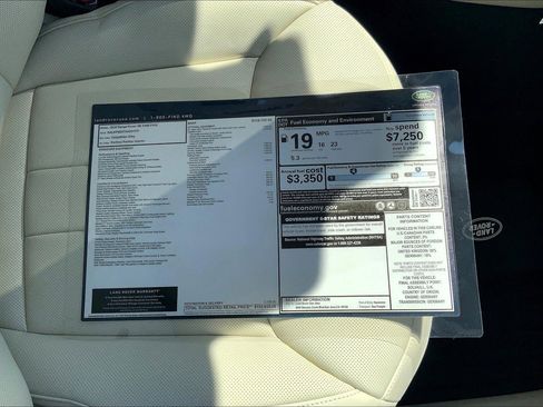 New 2025 Land Rover Range Rover SE image 15