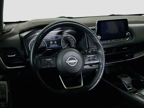 Used 2023 Nissan Rogue SV w/ SV Premium B Package FWD image 18