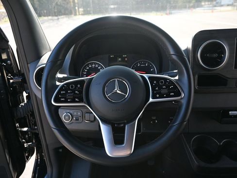 Used 2024 Mercedes-Benz Sprinter 3500 image 2