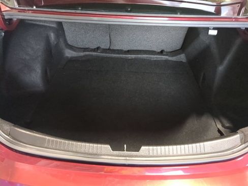 Used 2016 Chevrolet Malibu LT FWD image 38