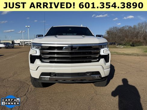 Used 2023 Chevrolet Silverado 1500 High Country w/ High Country Premium Package image 2
