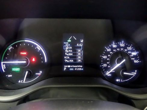 Certified 2024 Toyota Sienna LE image 16