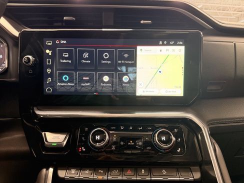 Used 2024 GMC Sierra 3500 Denali w/ Denali Reserve Package image 45