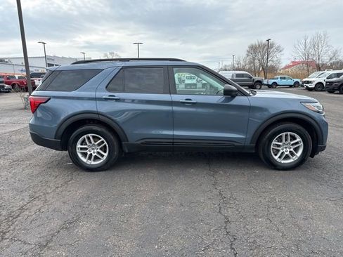 Used 2026 Ford Explorer Active AWD/4WD image 21