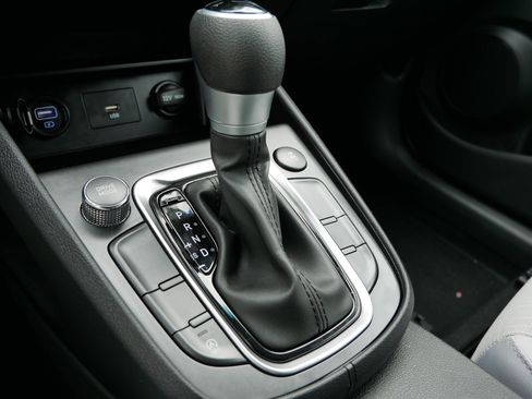 Certified 2023 Hyundai Kona SEL AWD/4WD image 24