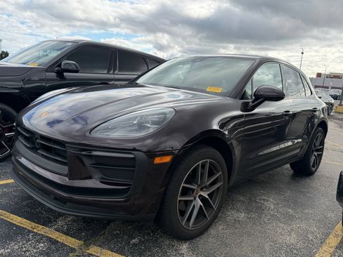Used 2024 Porsche Macan AWD/4WD image 1