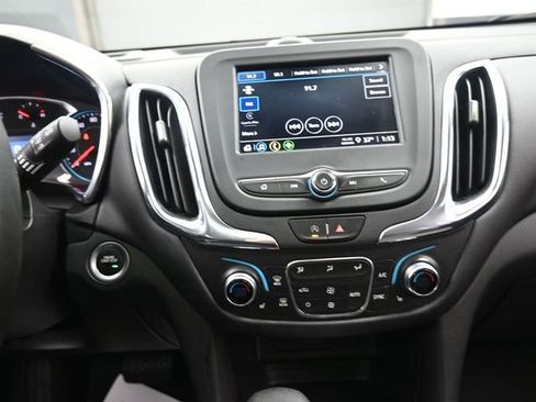 Used 2023 Chevrolet Equinox LT image 10
