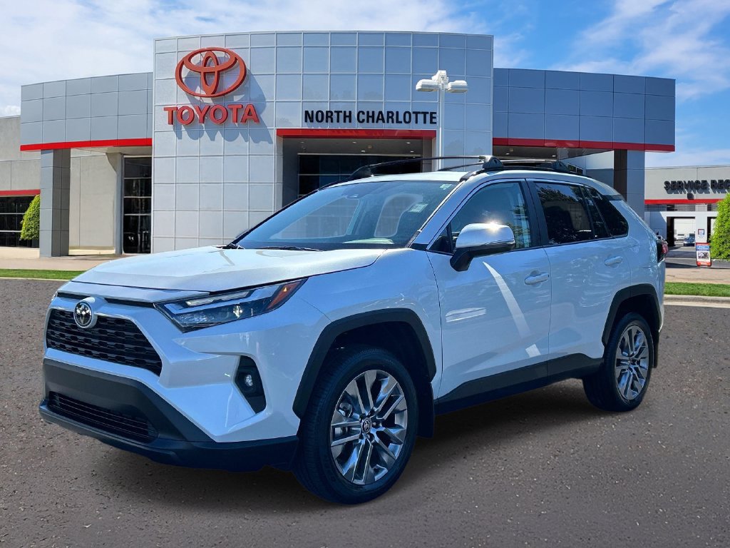 Used 2025 Toyota RAV4 XLE Premium w/ Weather Package FWD image 5