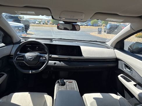 Used 2023 Nissan Ariya AWD image 44