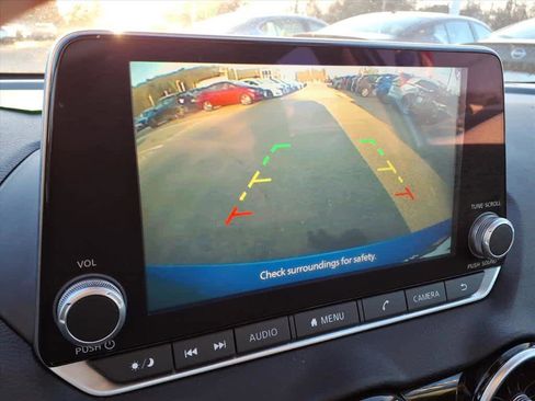 Certified 2023 Nissan Sentra SV image 10