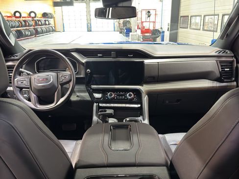 Used 2022 GMC Sierra 1500 AT4 w/ AT4 Premium Package image 16