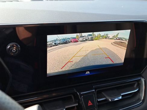 Used 2024 Chevrolet TrailBlazer RS w/ Convenience Package image 23