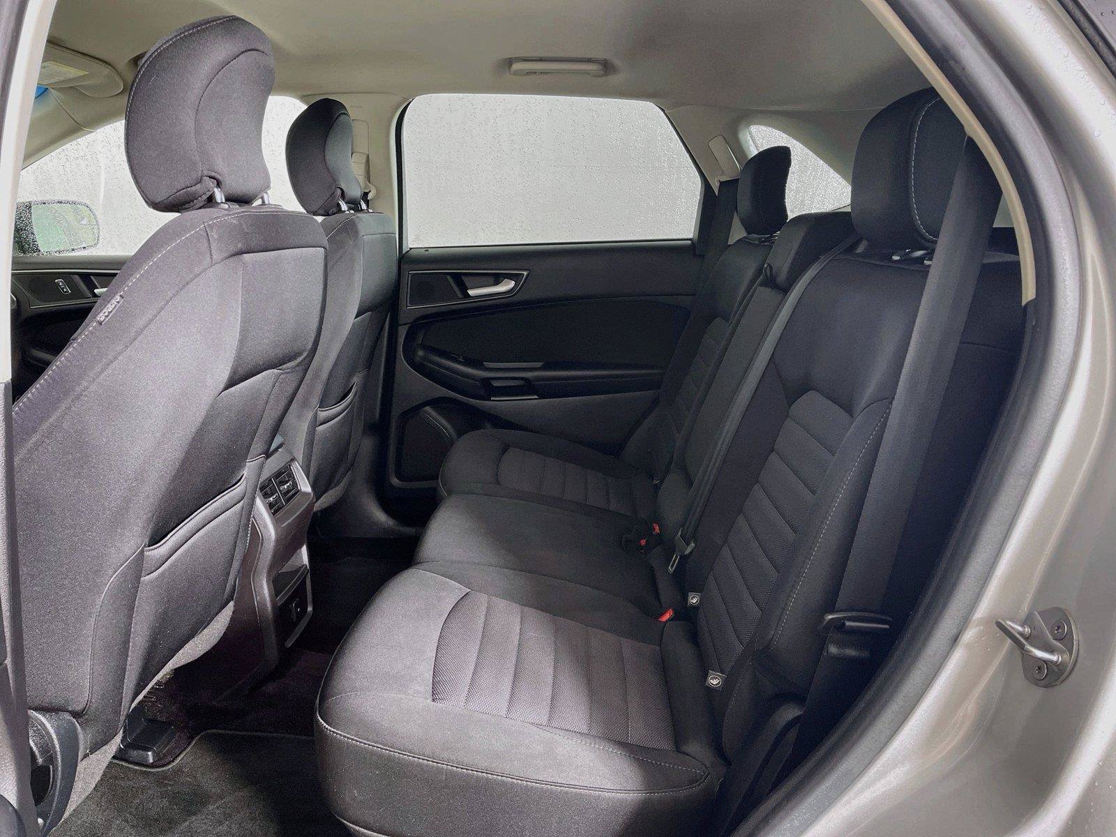 Used 2017 Ford Edge SE AWD/4WD image 11