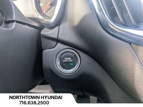 Used 2022 Chevrolet Equinox LT image 18