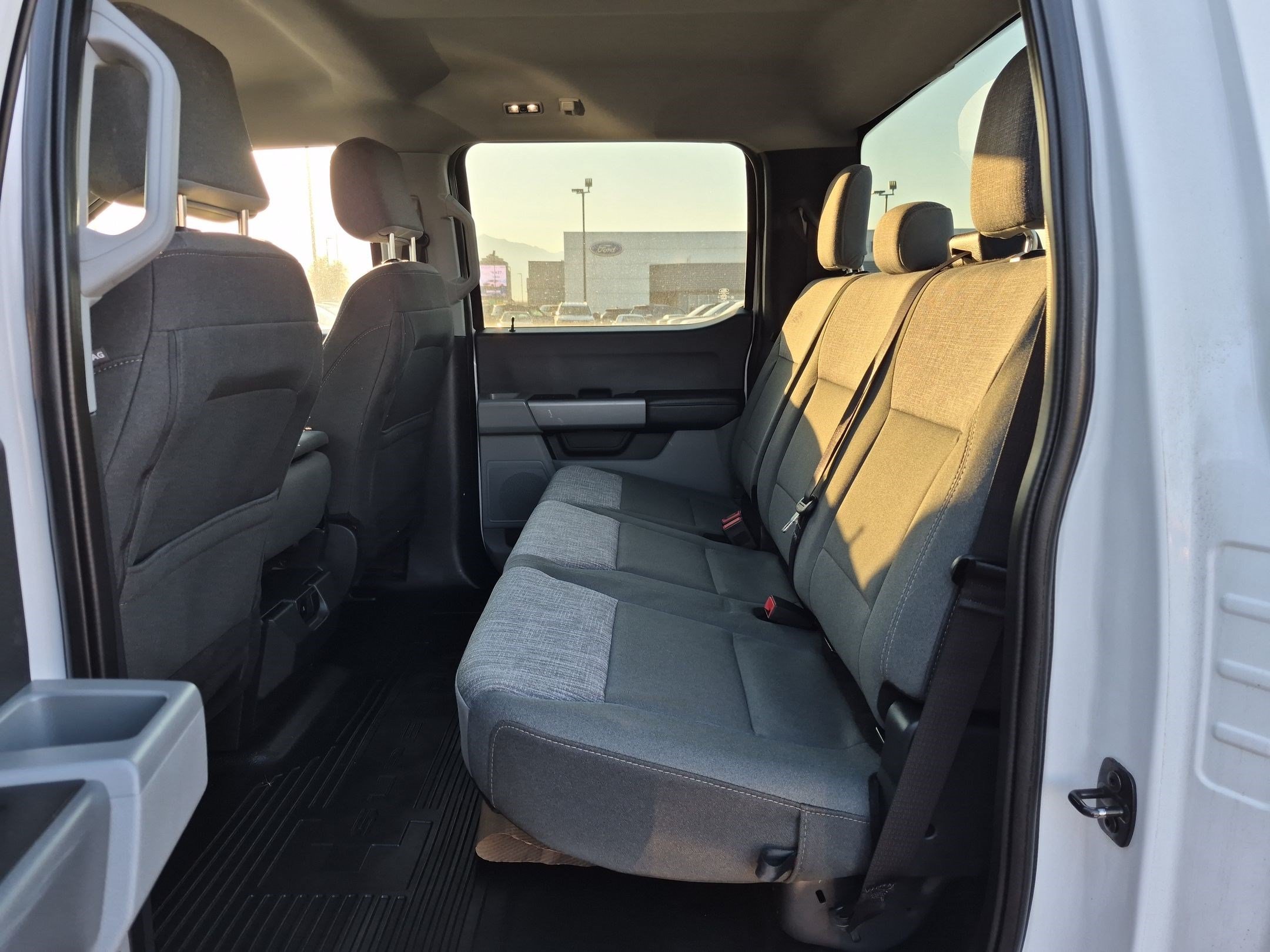 Used 2024 Ford F350 XLT w/ FX4 Off-Road Package AWD/4WD image 28