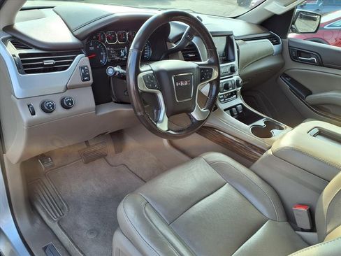 Used 2018 GMC Yukon SLT w/ Open Road Package image 4
