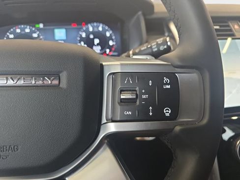Certified 2025 Land Rover Discovery S AWD/4WD image 22