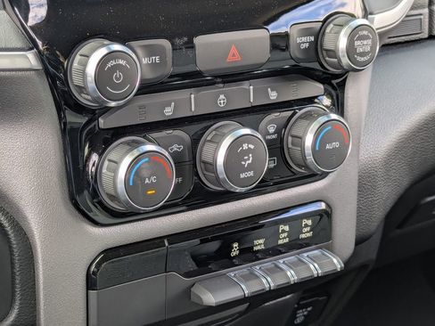 Used 2020 RAM 1500 Big Horn AWD/4WD image 22