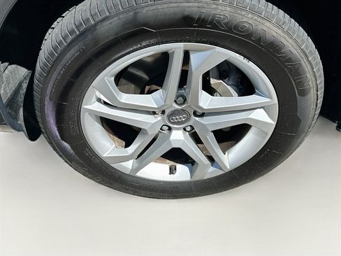 Used 2019 Audi Q5 2.0T Premium w/ Convenience Package AWD/4WD image 11