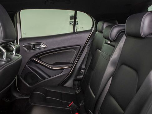 Used 2018 Mercedes-Benz GLA 250 4MATIC image 10