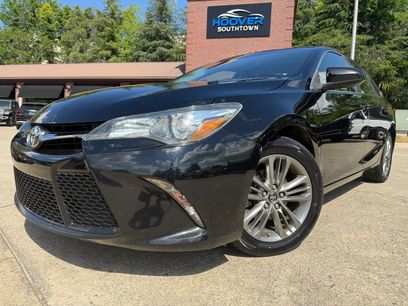 Used 2016 Toyota Camry SE w/ Moonroof Package