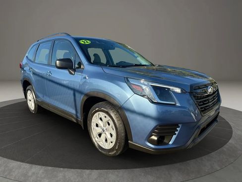 Used 2022 Subaru Forester AWD/4WD image 3