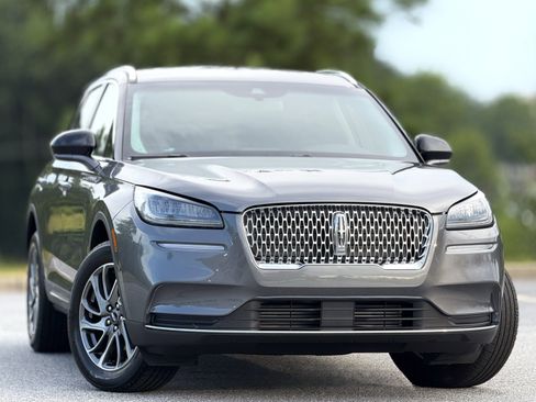 Used 2022 Lincoln Corsair FWD image 3