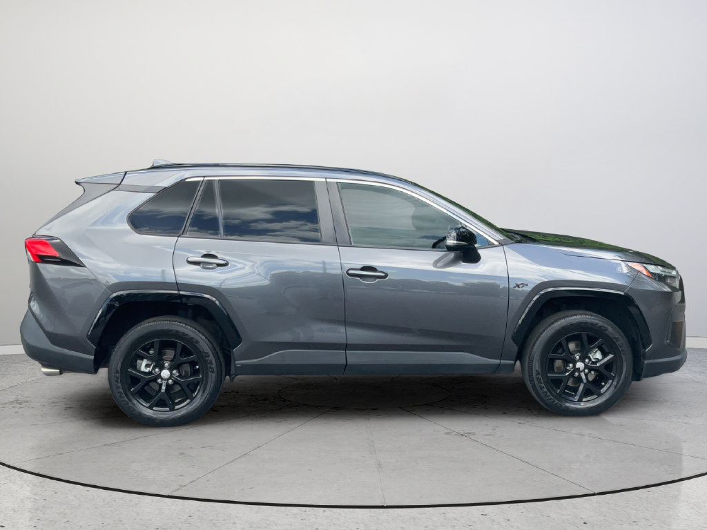 Used 2023 Toyota RAV4 XLE w/ Convenience Package FWD image 5