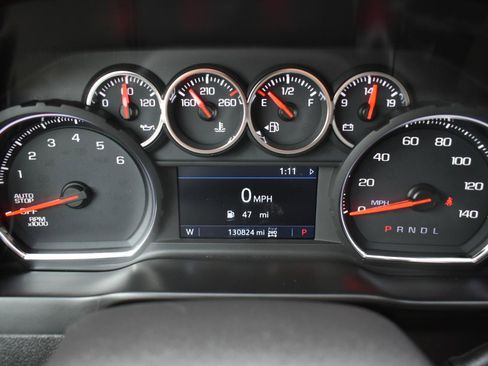 Used 2019 Chevrolet Silverado 1500 LT w/ Texas Edition AWD/4WD image 17