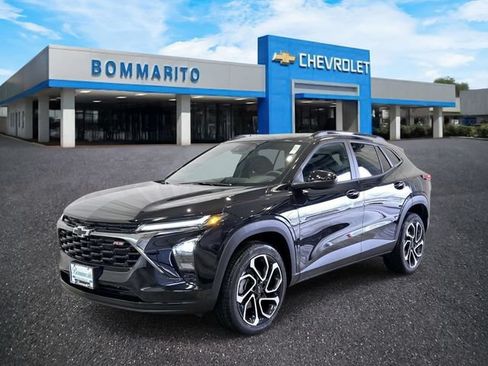 New 2026 Chevrolet Trax RS w/ Sunroof Package FWD image 1