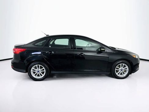 Used 2015 Ford Focus SE FWD image 25
