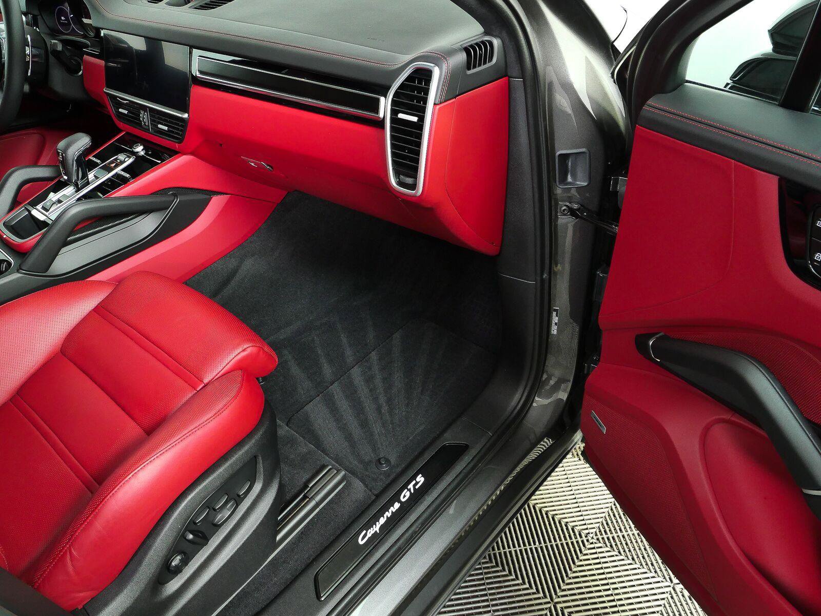 Certified 2023 Porsche Cayenne GTS AWD/4WD image 24