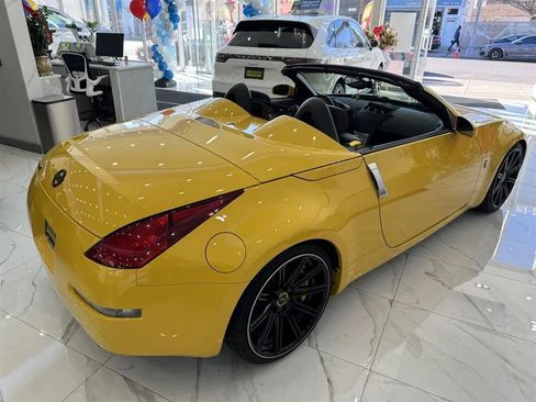 Used 2005 Nissan 350Z Touring image 33