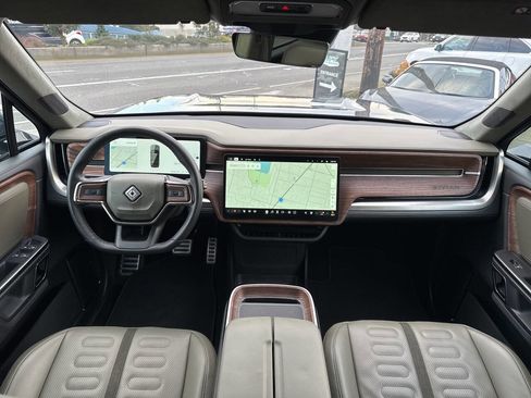 Used 2023 Rivian R1S Adventure image 34