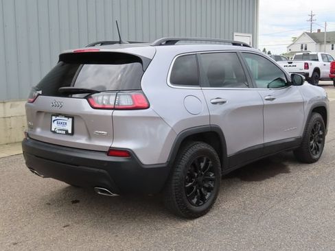Used 2022 Jeep Cherokee Latitude w/ Comfort Safety Group AWD/4WD image 4