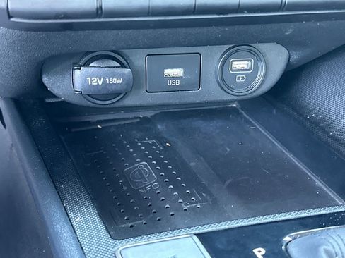 Used 2023 Hyundai Elantra Limited FWD image 27