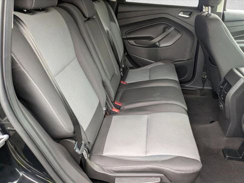 Used 2018 Ford Escape SE image 21