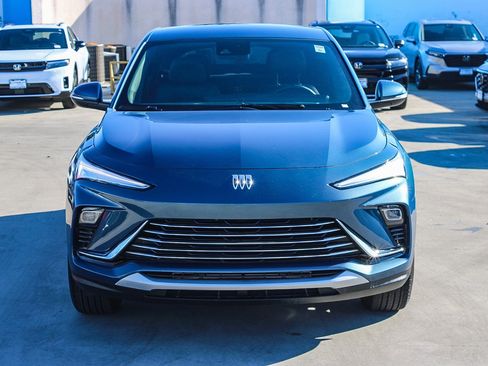 Used 2024 Buick Envista Preferred w/ Convenience I Package image 2