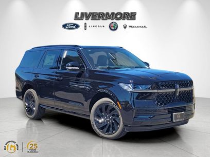 New 2027 Lincoln Navigator Reserve w/ Jet Appearance Package