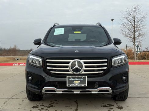 Used 2025 Mercedes-Benz GLB 250 4MATIC image 2
