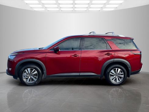 Used 2023 Nissan Pathfinder SL image 7