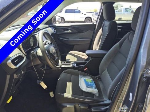 Used 2021 Chevrolet TrailBlazer LS FWD image 12