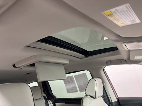 Certified 2025 Honda Odyssey Touring image 12