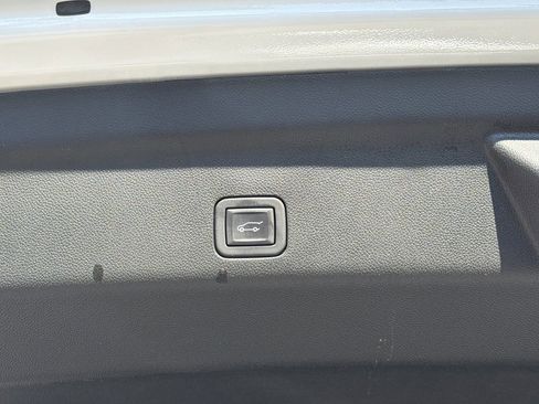 Used 2024 Chevrolet Tahoe High Country w/ Premium Package image 22