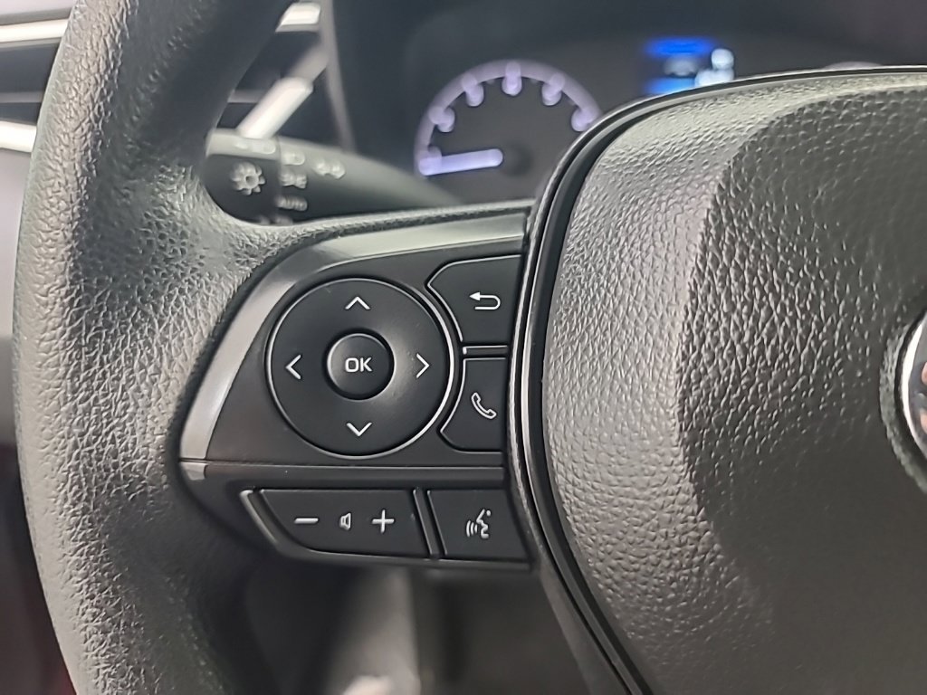 Used 2025 Toyota Corolla LE FWD image 28