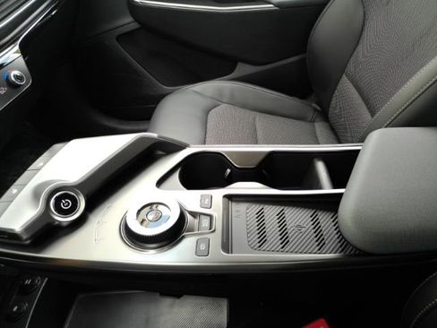 Used 2024 Kia EV6 Light RWD image 39