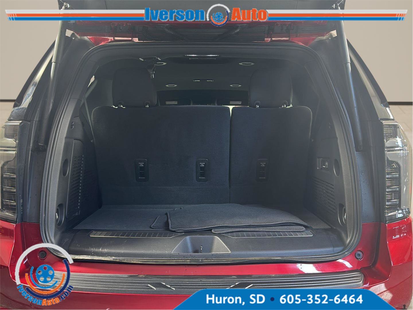 Used 2025 Chevrolet Tahoe RST w/ Comfort Package AWD/4WD image 9