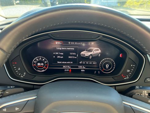 Used 2020 Audi Q5 Prestige w/ Prestige Package image 25