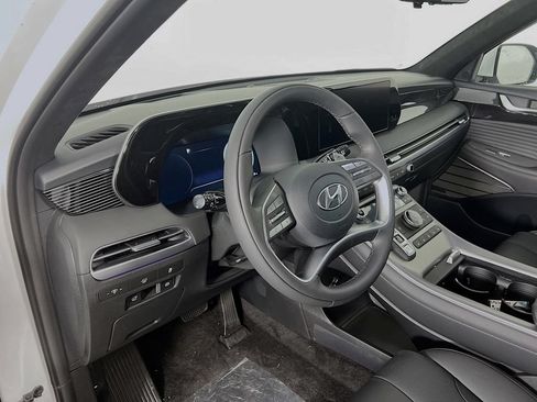 Certified 2025 Hyundai Palisade Calligraphy AWD/4WD image 8